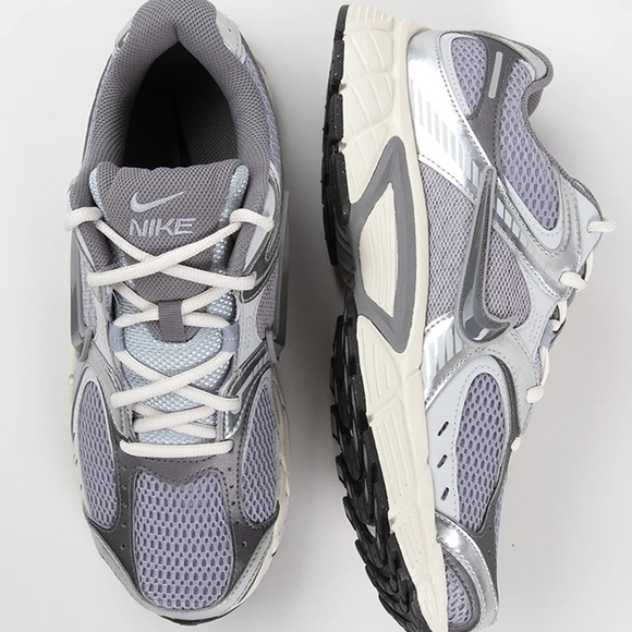 Men's Nike V5 RNR - Picture 7 of 7